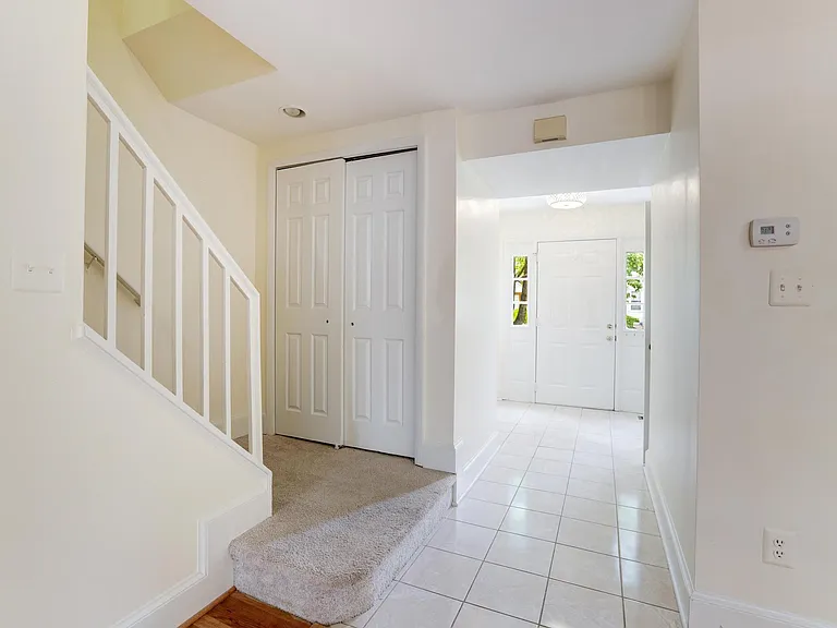 8509 Jeffersonian Ct — Photo 5