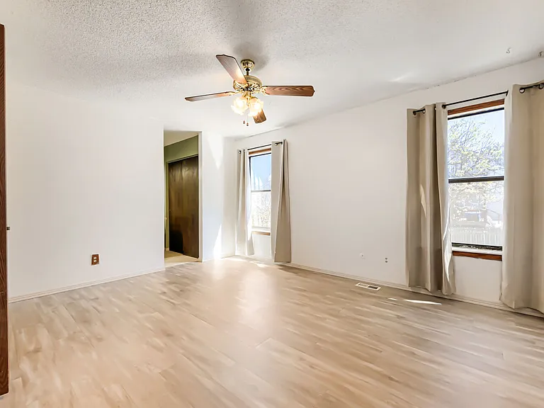 18911 E Loyola Cir — Photo 14