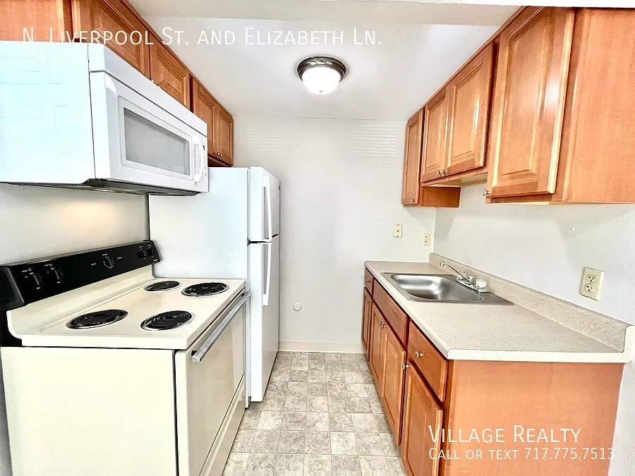 Remodeled 2-Bed Convenient to I-83! Perfect for Harrisburg commuters! — Photo 3
