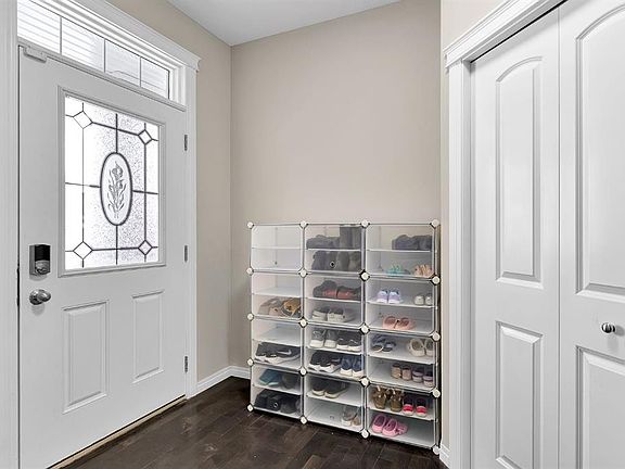 3rd image of 177 W Cougar Ridge Close SW