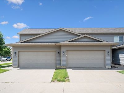 41 Woodstone Ln SW, Cedar Rapids, IA, 52404