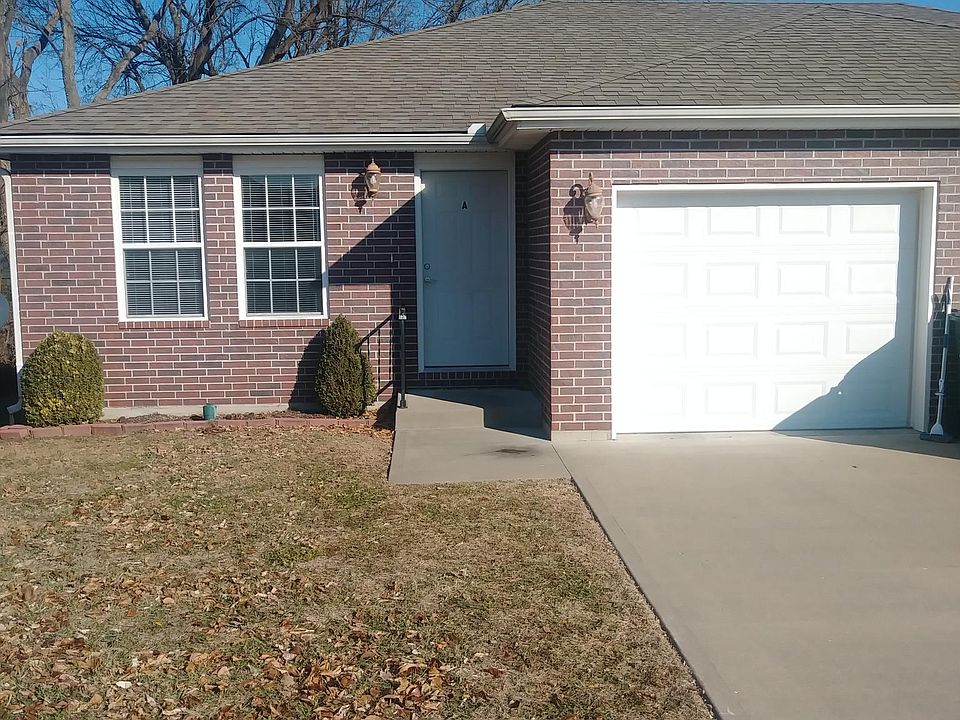 2nd image of 403 Blake Anthony Dr #A
