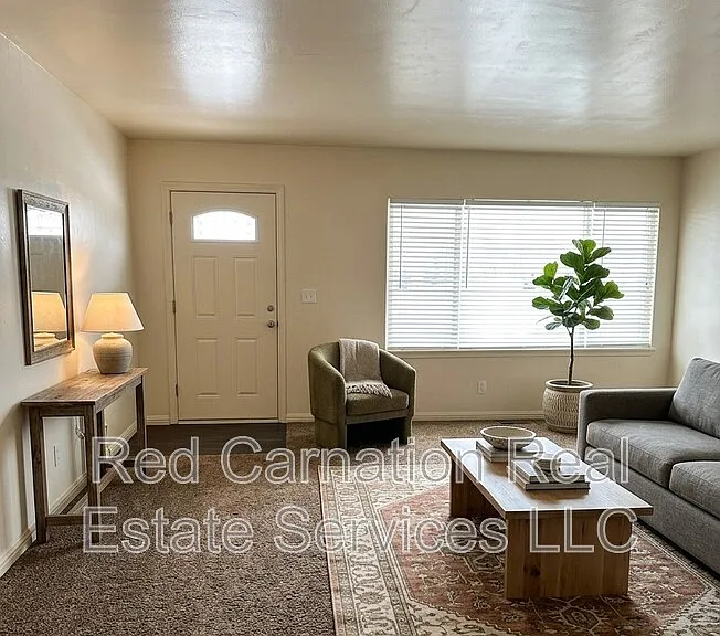 1434 Antoinette Ave — Photo 1