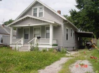 2106 S Scott Ave, Independence, MO 64052