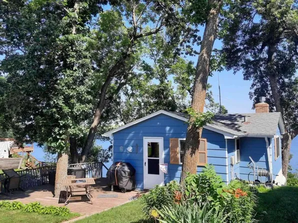 2536 Lake Cochrane Dr W, Gary, SD 57237