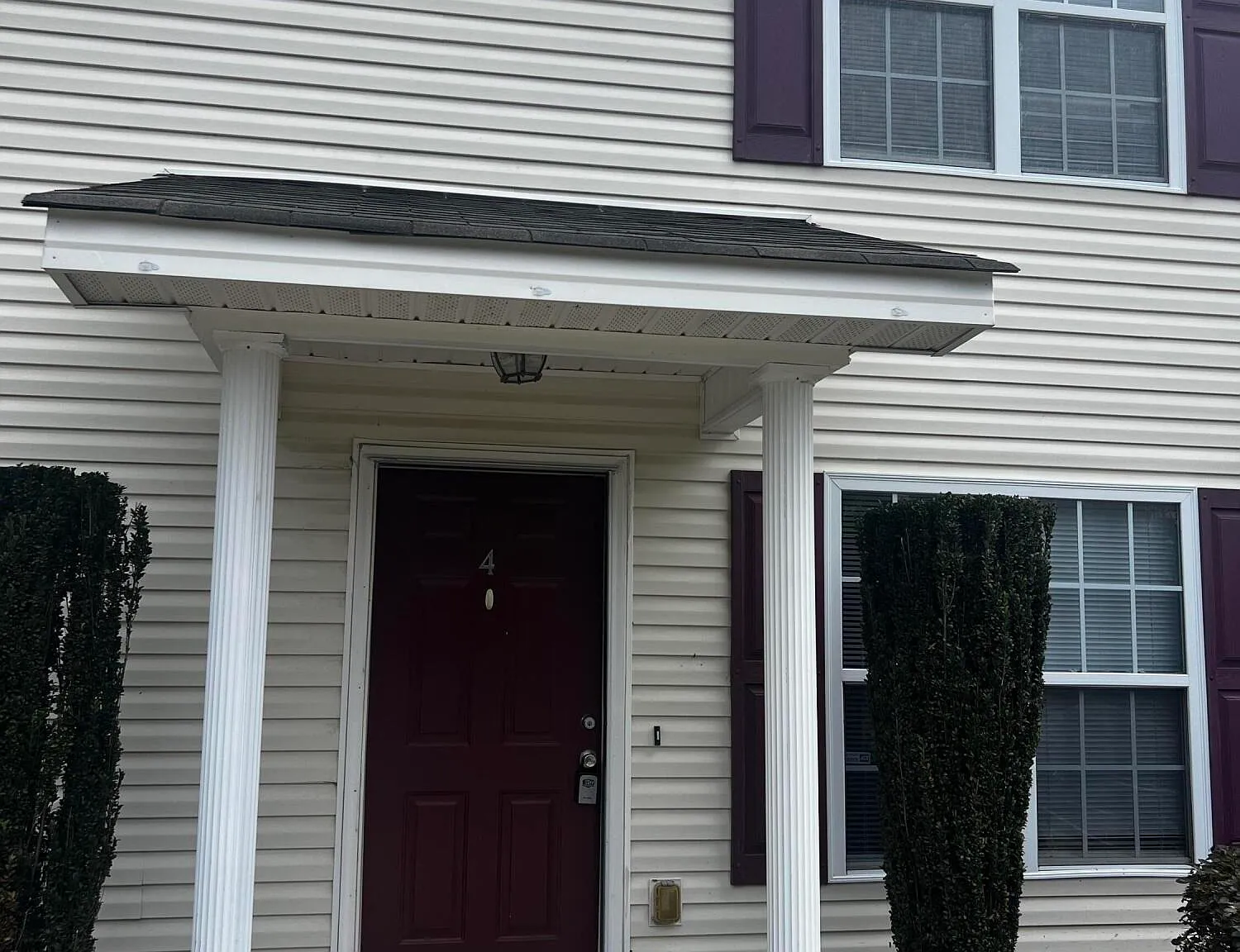 2 bed, 1.5 bath, 1094 sqft, $1,300 — Photo 1