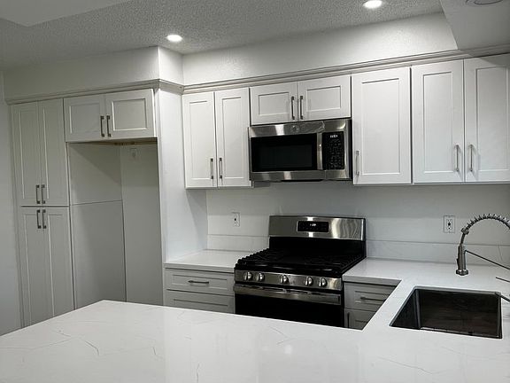 3rd image of 9642 Maureen Dr APT 1