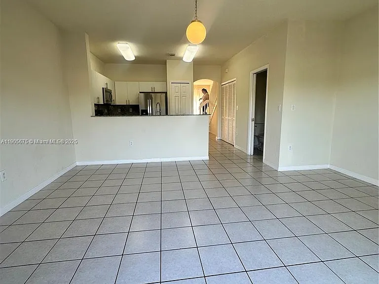NW 108th Pl — Photo 2