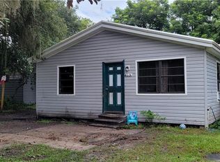415 E Banana St, Bowling Green, FL 33834