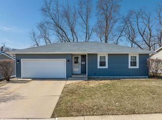 3915 Redbud Rd NE, Cedar Rapids, IA 52402