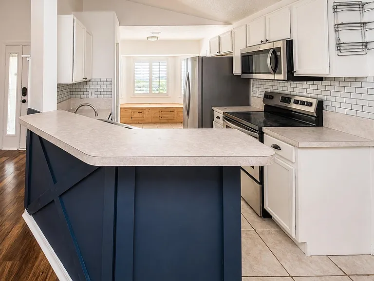 405 Island View Cir — Photo 11
