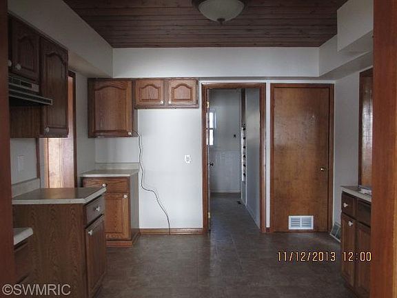 5th image of 713 W Wigwam Way