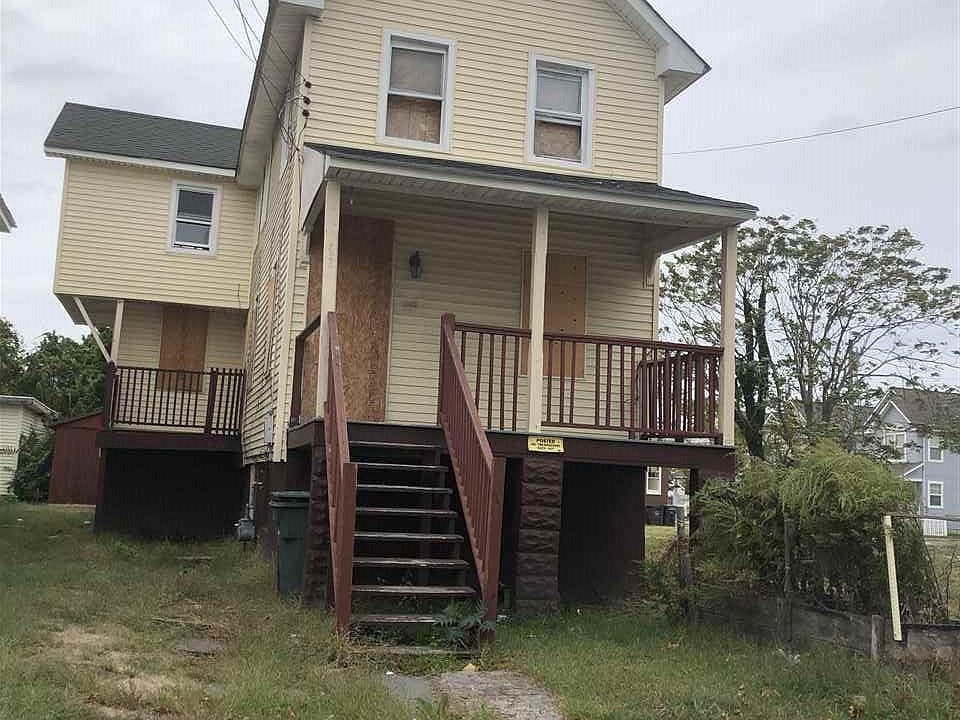 2nd image of 326 N Indiana Ave
