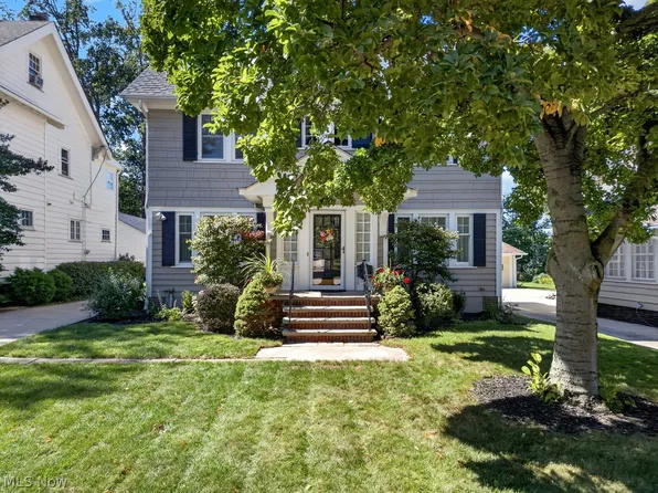 1076 Wilbert Rd, Lakewood, OH 44107