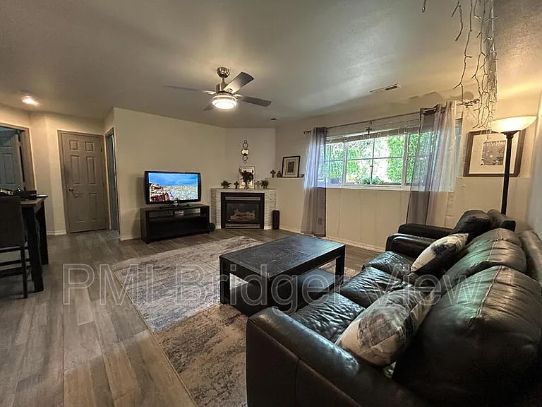 3505 Fallon St #B15 — Photo 1
