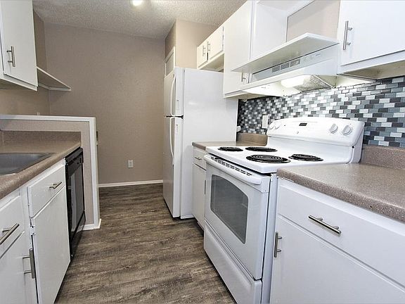 4th image of 1309 Summer Oak Dr APT F