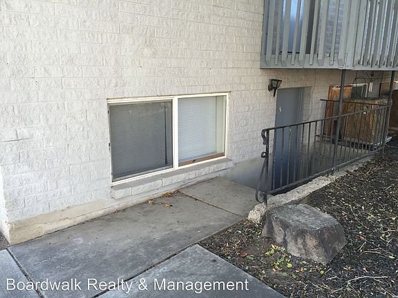 2nd image of 4653 Harman Dr APT 3