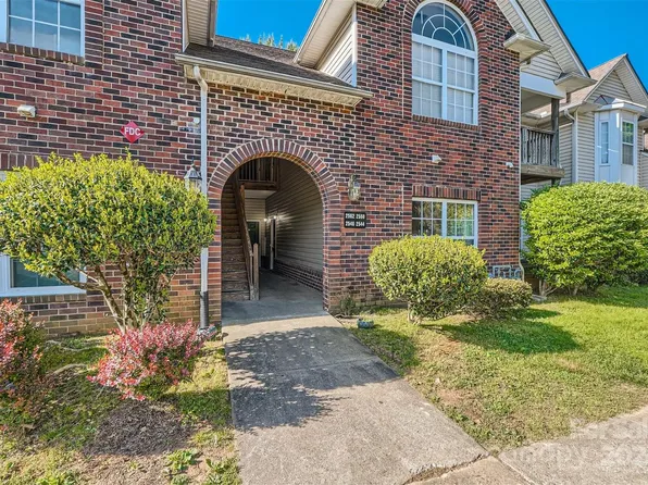 2544 Carya Pond Ln, Charlotte, NC 28212