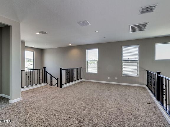 3rd image of 5126 E Shady Glen Avenue