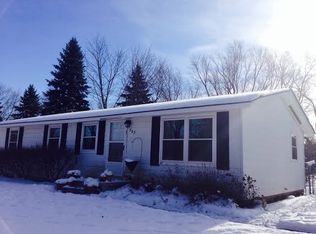 565 Fisher Rd, Highland, MI 48357