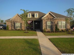 33 Wax Ln SW, Huntsville, AL 35824