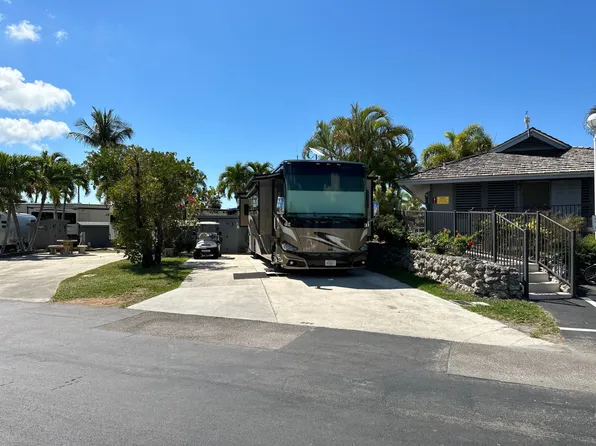 150 Smallwood Dr #222, Chokoloskee, FL 34138