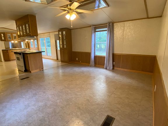 5th image of 319 Connie Walters Rd