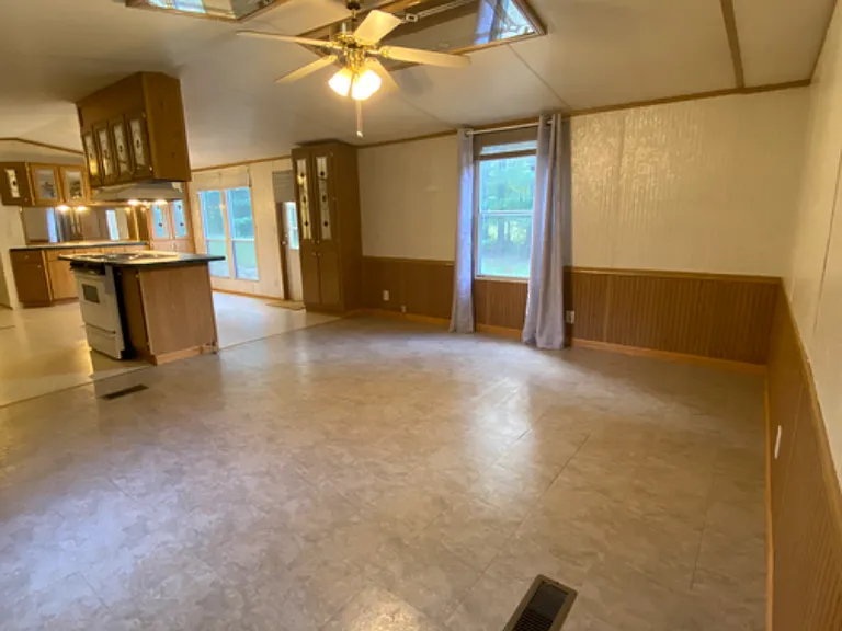 319 Connie Walters Rd — Photo 5