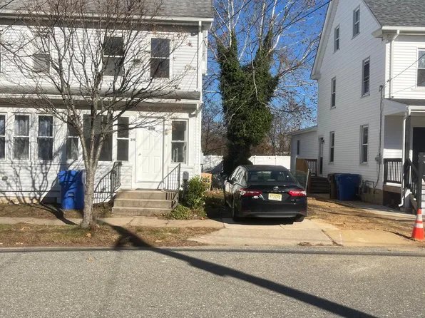 219 Broad St, Swedesboro, NJ 08085