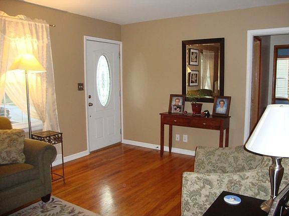 5th image of 3021 Meier Pl
