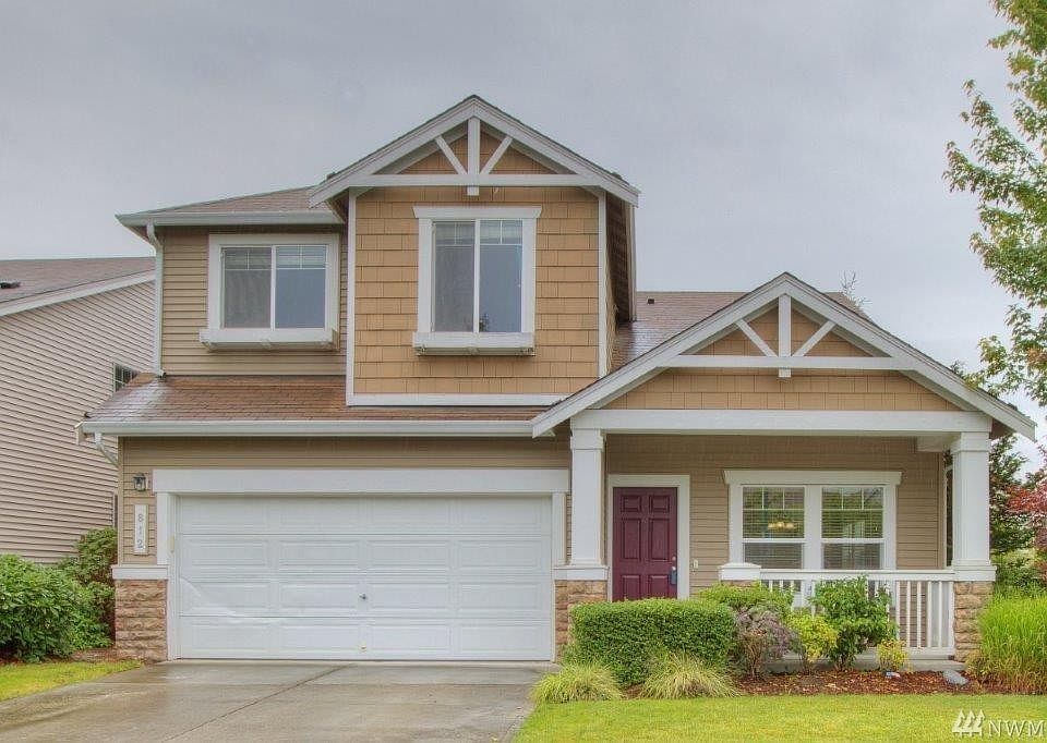 1st image of 812 67th Ln SE