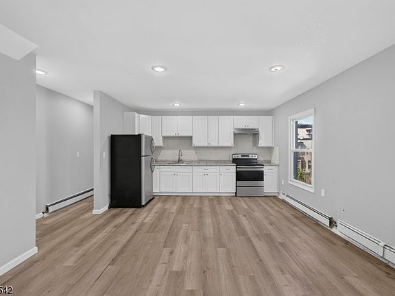 2nd image of 439 7th Ave #R2