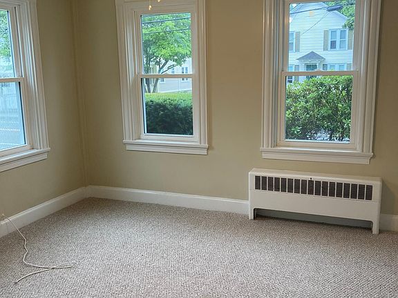 5th image of 162 Danielson Pike Floor 1