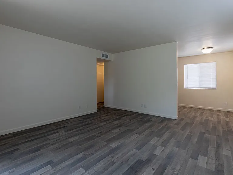 1017-1031 E Fairmount Ave #1019 — Photo 4