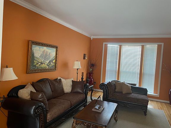 4th image of 1861 Grovepointe Dr