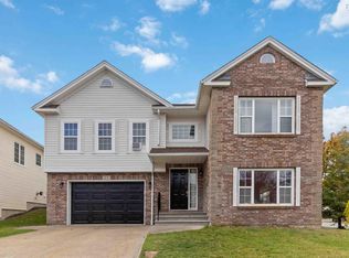 34 Lancaster Dr, Halifax, NS B3S1H4