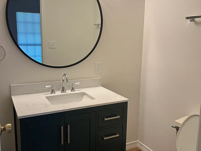 913 Hide A Way Ln — Photo 10