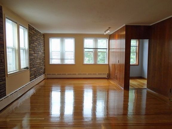 4th image of 21-26 42nd St #2