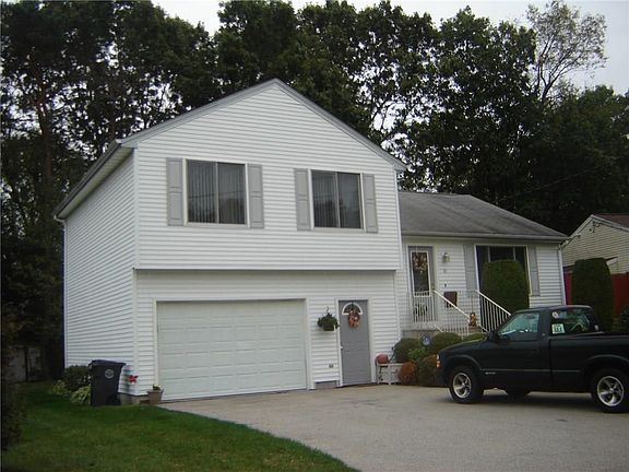 2nd image of 10 Pondview Dr