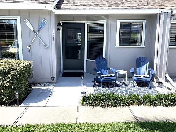 3rd image of 151 Breezeway Ct