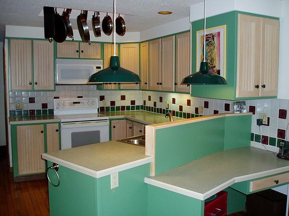 3rd image of 2887 E Oakhaven Ct