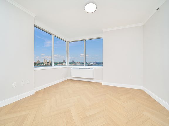4th image of 160 Riverside Blvd APT 24A