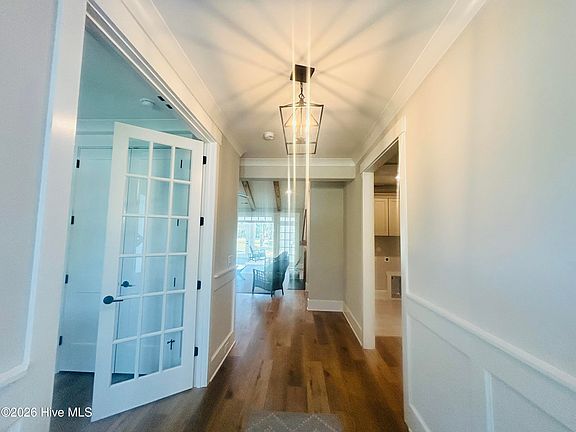 5th image of 108 Sugar Maple Court