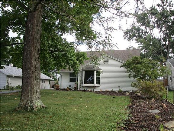 5th image of 2291 Clyde St