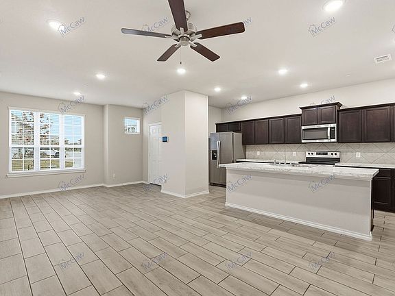 4th image of 2812 Baneberry Ln #31