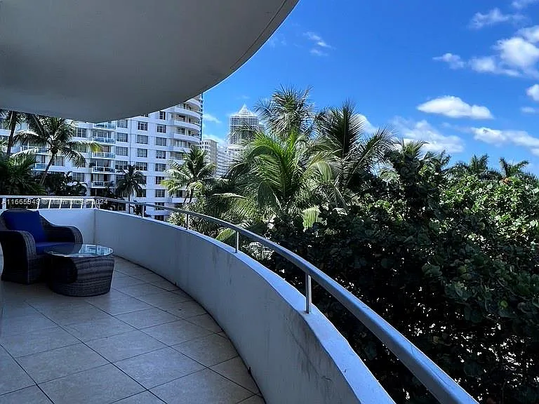 5161 Collins Ave #505 — Photo 9