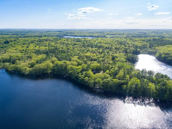 13 Summer Cove Road, Nobleboro, ME 04555