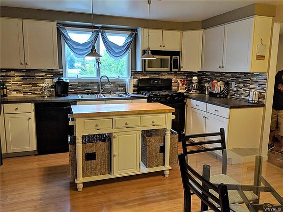 5th image of 55 Sundridge Dr