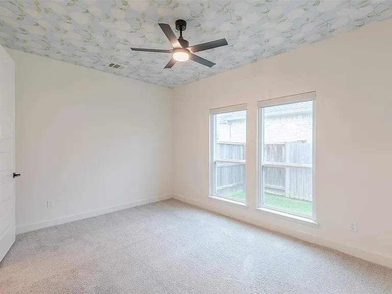 3114 Swift Way — Photo 22