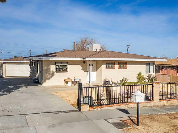 2nd image of 38825 Ocotillo Dr
